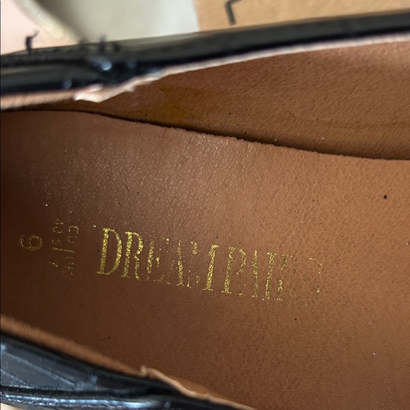 Dream Pairs Black Textured Loafers with Gold Detail - Picture 2 of 6